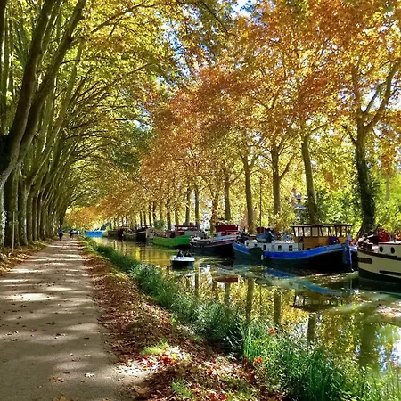 1 Bedroom Awesome In Saint-laurent-de-la-ca Casa vacanze